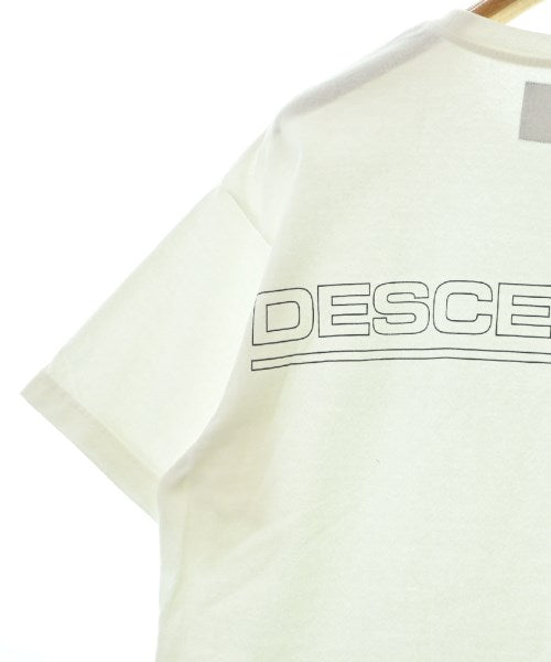 DESCENDANT เสื้อยืด/เสื้อท็อปส์