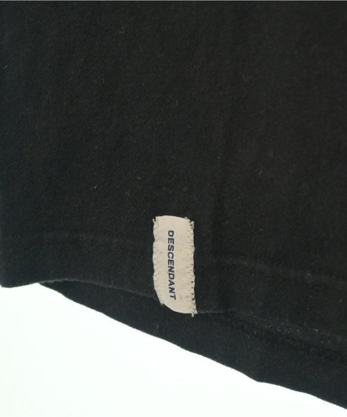 DESCENDANT เสื้อยืด/เสื้อท็อปส์