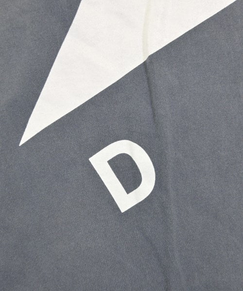 DESCENDANT เสื้อยืด/เสื้อท็อปส์