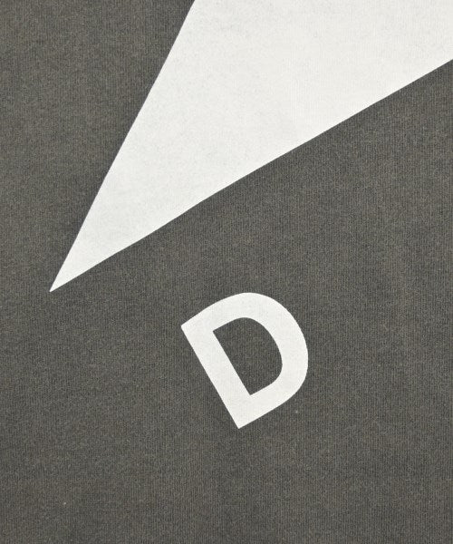 DESCENDANT เสื้อยืด/เสื้อท็อปส์