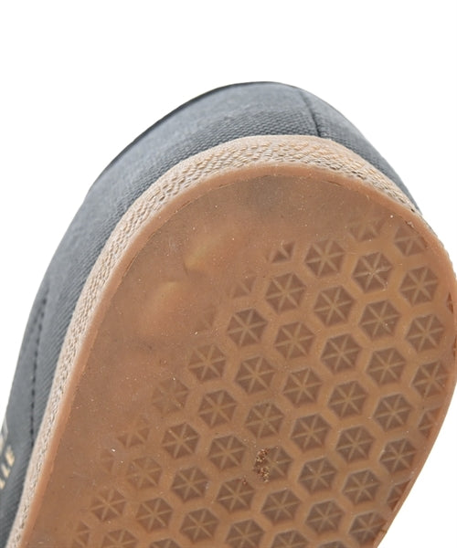 DESCENDANT รองเท้าผ้าใบ