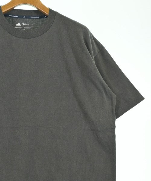 DESCENDANT เสื้อยืด/เสื้อท็อปส์