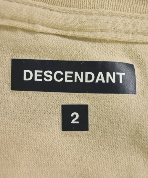 DESCENDANT เสื้อยืด/เสื้อท็อปส์