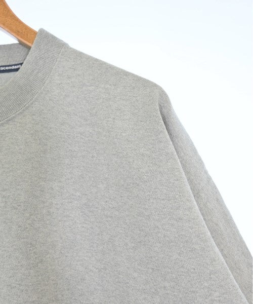 DESCENDANT เสื้อยืด/เสื้อท็อปส์