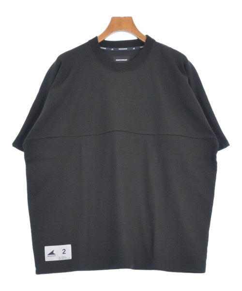 DESCENDANT เสื้อยืด/เสื้อท็อปส์