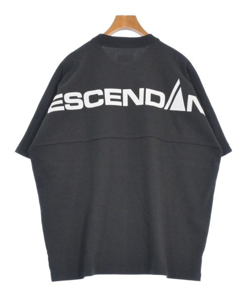 DESCENDANT เสื้อยืด/เสื้อท็อปส์