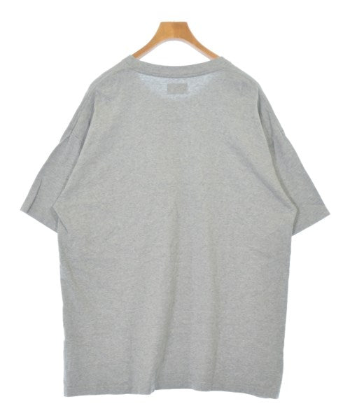 DESCENDANT เสื้อยืด/เสื้อท็อปส์