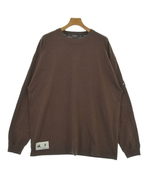 DESCENDANT เสื้อยืด/เสื้อท็อปส์