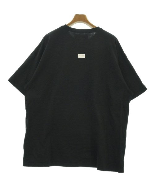 DESCENDANT เสื้อยืด/เสื้อท็อปส์