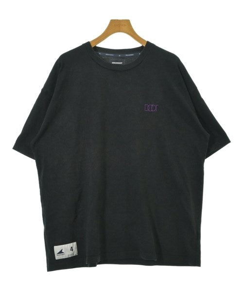 DESCENDANT เสื้อยืด/เสื้อท็อปส์