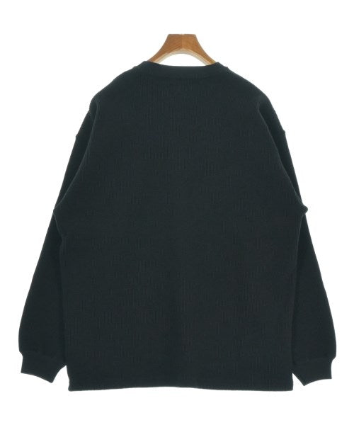DESCENDANT เสื้อยืด/เสื้อท็อปส์