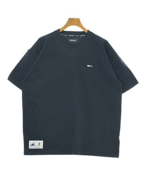 DESCENDANT เสื้อยืด/เสื้อท็อปส์