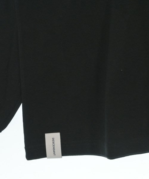 DESCENDANT เสื้อยืด/เสื้อท็อปส์