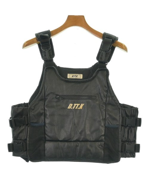 D.TT.K เสื้อลำลอง