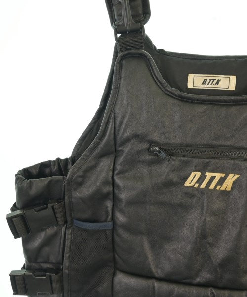 D.TT.K เสื้อลำลอง