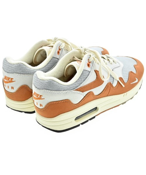 Patta รองเท้าผ้าใบ