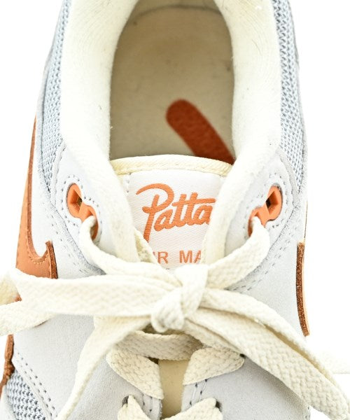 Patta รองเท้าผ้าใบ