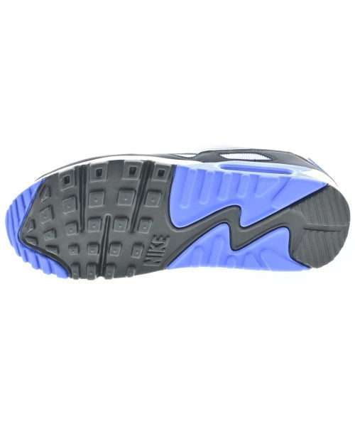 Patta รองเท้าผ้าใบ