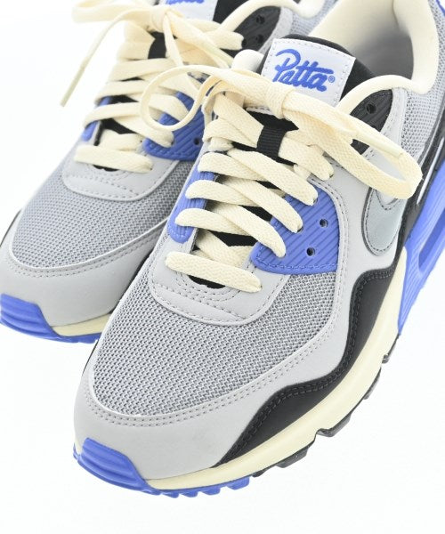 Patta รองเท้าผ้าใบ