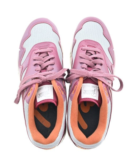Patta รองเท้าผ้าใบ