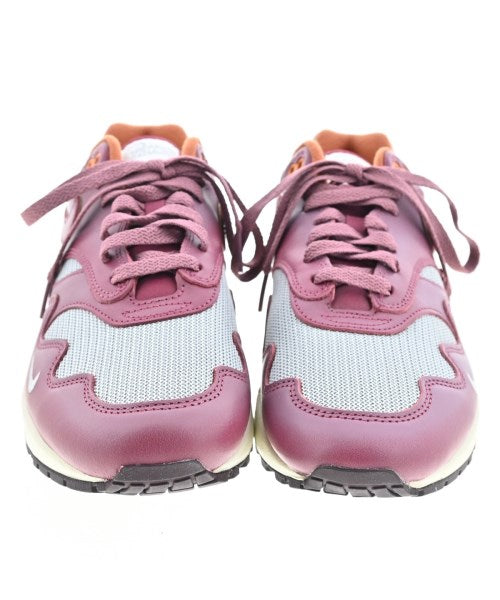 Patta รองเท้าผ้าใบ