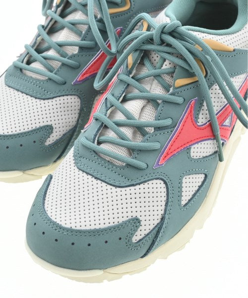 Patta รองเท้าผ้าใบ
