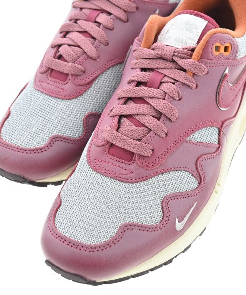Patta รองเท้าผ้าใบ