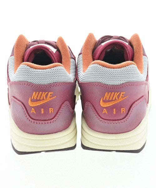 Patta รองเท้าผ้าใบ
