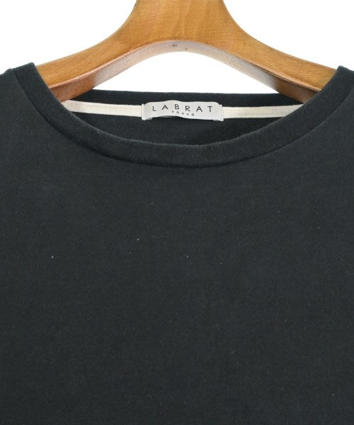 LABRAT เสื้อยืด/เสื้อท็อปส์