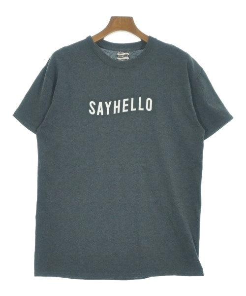 SAYHELLO เสื้อยืด/เสื้อท็อปส์