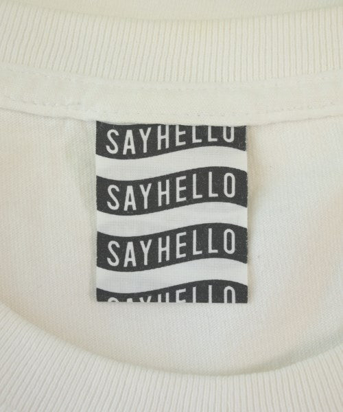 SAYHELLO เสื้อยืด/เสื้อท็อปส์