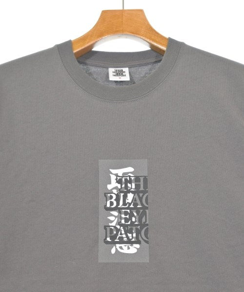 BLACK EYE PATCH เสื้อยืด/เสื้อท็อปส์