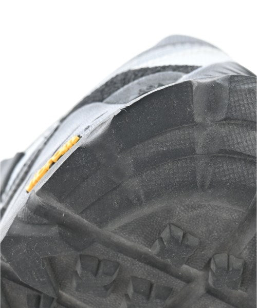 A-COLD-WALL รองเท้าผ้าใบ