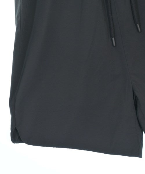 Fear of God ESSENTIALS กางเกงขาสั้น