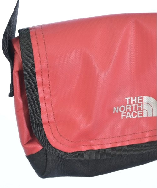 THE NORTH FACE กระเป๋าสะพาย