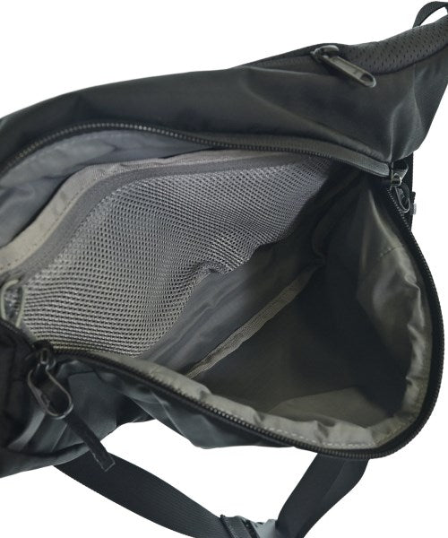 THE NORTH FACE กระเป๋าสะพาย