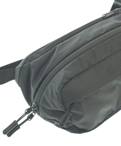 THE NORTH FACE กระเป๋าสะพาย