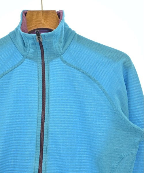 patagonia เสื้อยืด/เสื้อท็อปส์