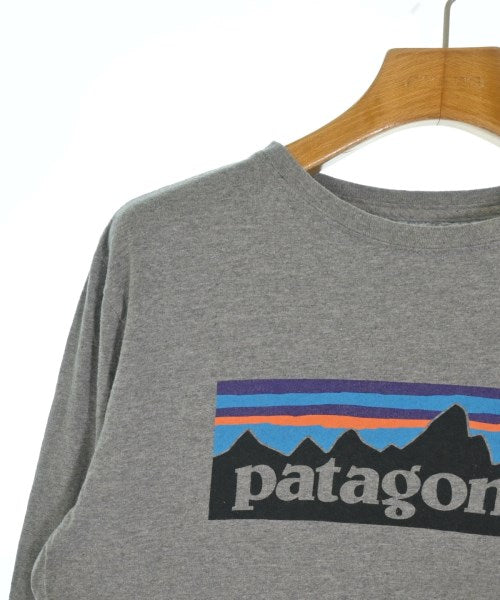 patagonia เสื้อยืด/เสื้อท็อปส์