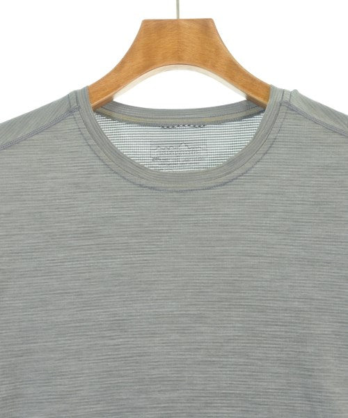 patagonia เสื้อยืด/เสื้อท็อปส์