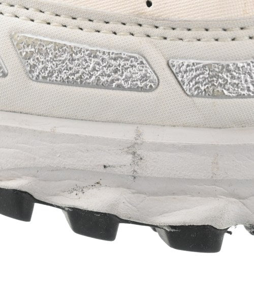 Salomon รองเท้าผ้าใบ