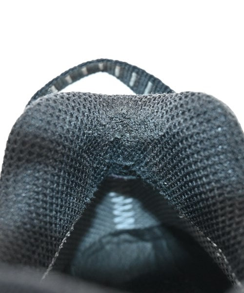 Salomon รองเท้าผ้าใบ