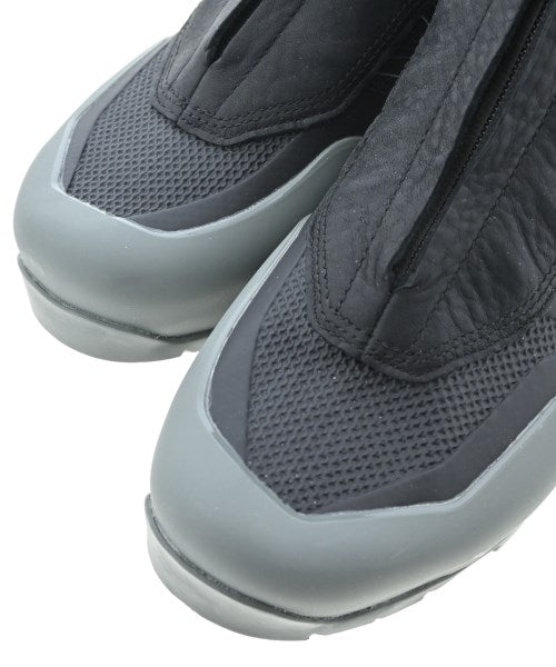Salomon รองเท้าผ้าใบ