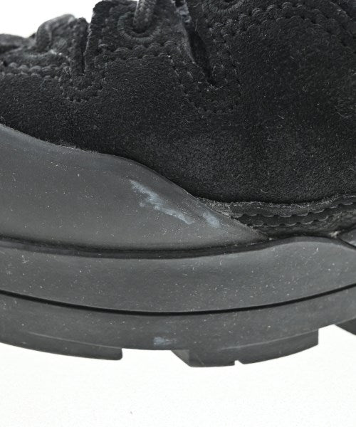 Salomon รองเท้าผ้าใบ