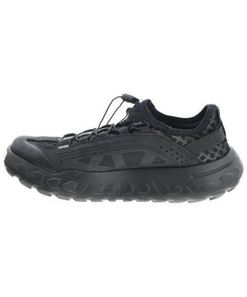 Salomon รองเท้าผ้าใบ