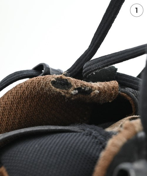 Salomon รองเท้าผ้าใบ
