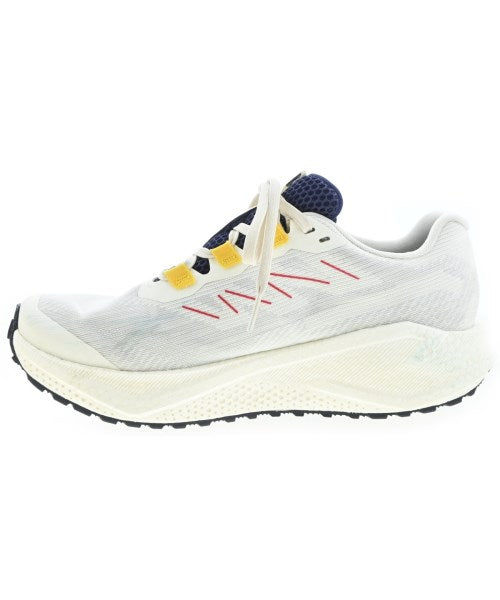 Salomon รองเท้าผ้าใบ
