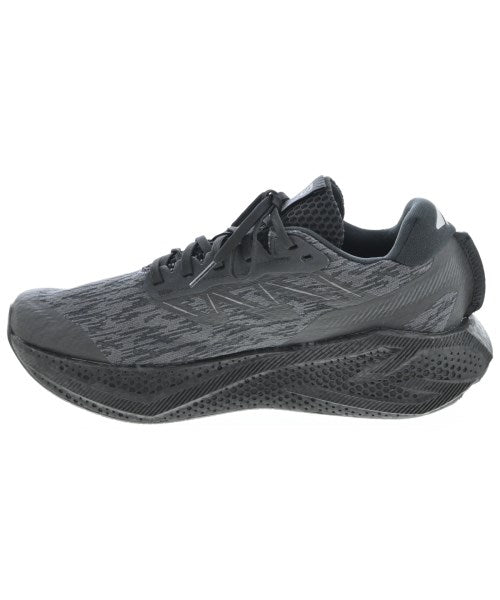 Salomon รองเท้าผ้าใบ