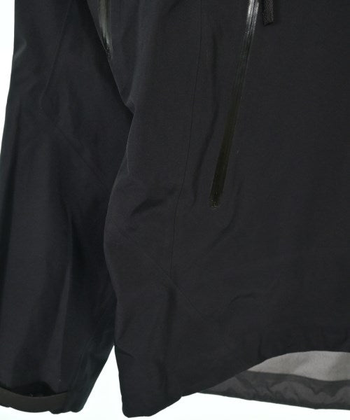 ARC'TERYX เสื้อพาร์กาภูเขา