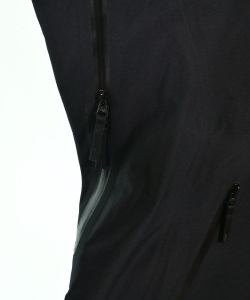 ARC'TERYX เสื้อพาร์กาภูเขา